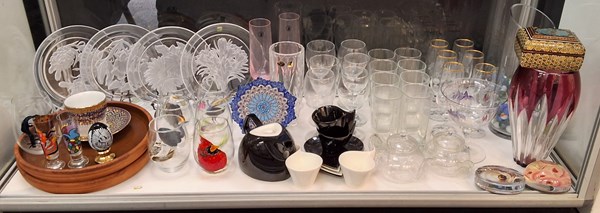 Lot 1412 - GLASSWARE
