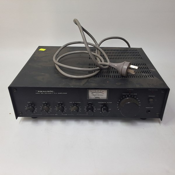Lot 1375 - REALISTIC AMPLIFIER