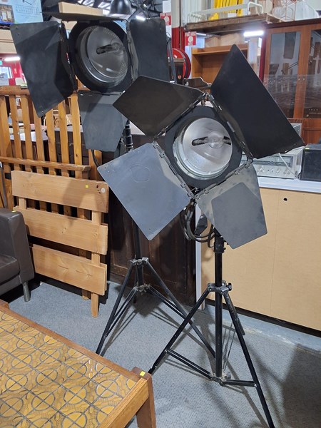 Lot 388 - PRODUCTION LIGHTING LOT
