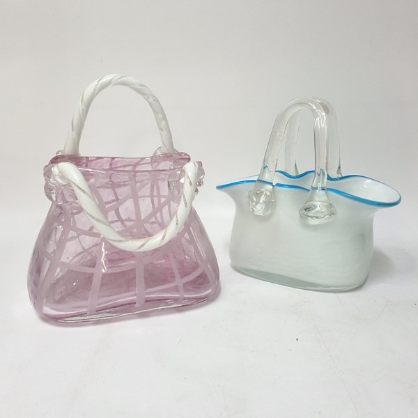Lot 1247 - ART GLASS