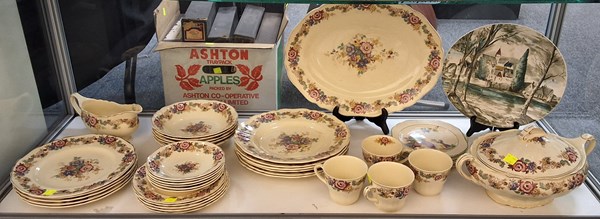 Lot 1181 - MIXED CHINA
