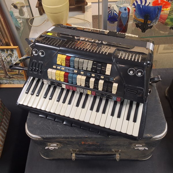 Lot 1211 - ACCORIDION