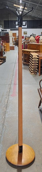 Lot 58 - COAT STAND
