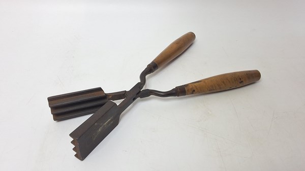 Lot 1279 - GOFFERING CRIMPS