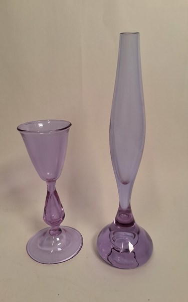 Lot 1196 - STUDIO GLASS