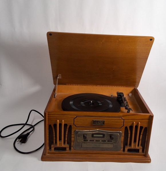 Lot 1437 - WATTS TURNTABLE