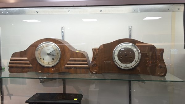 Lot 1366 - CLOCKS