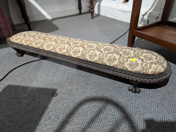 Lot 419 - PRAYER STOOL