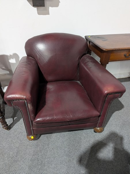 Lot 421 - ARMCHAIR