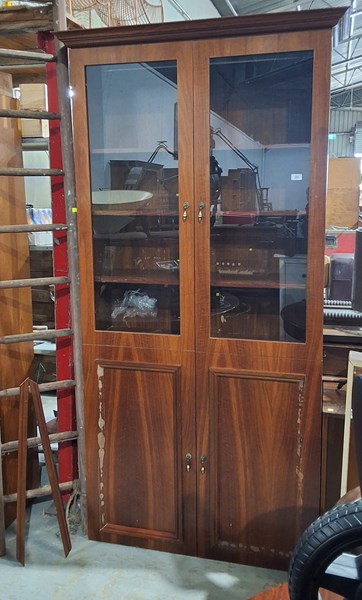 Lot 359 - DISPLAY CABINET