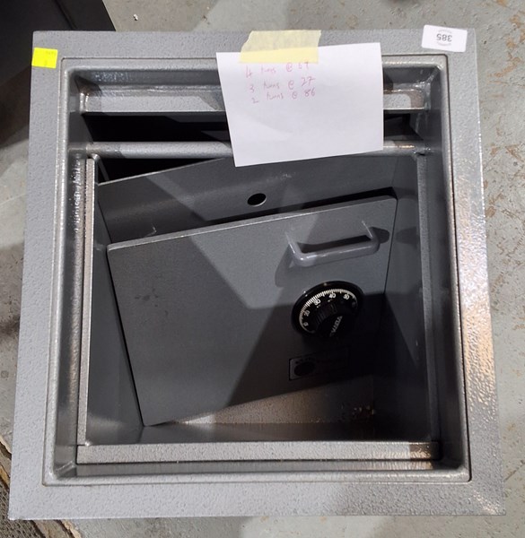 Lot 385 - FLOOR SAFE