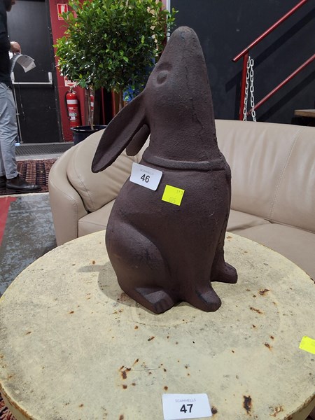 Lot 46 - DOORSTOP