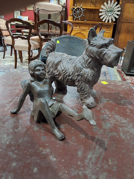 Lot 99 - ORNAMENTS