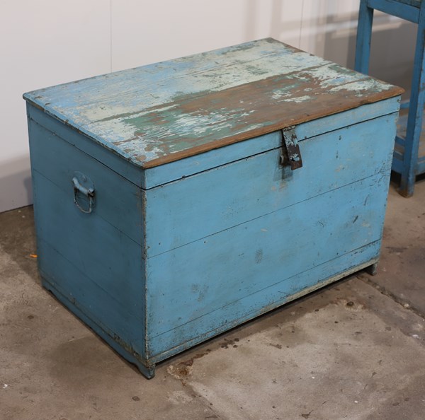 Lot 507 - TRUNK