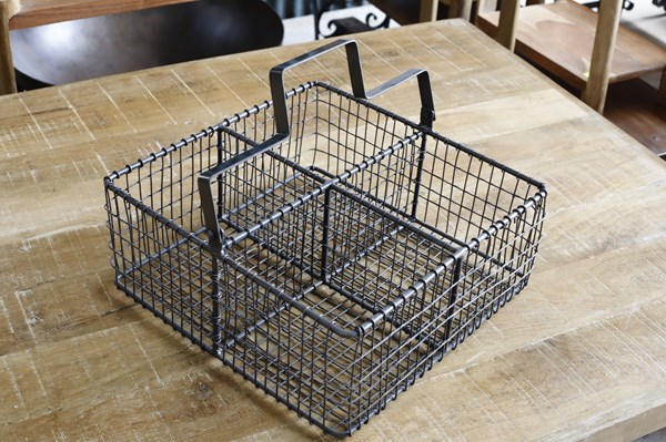 Lot 62 - WIRE BASKET