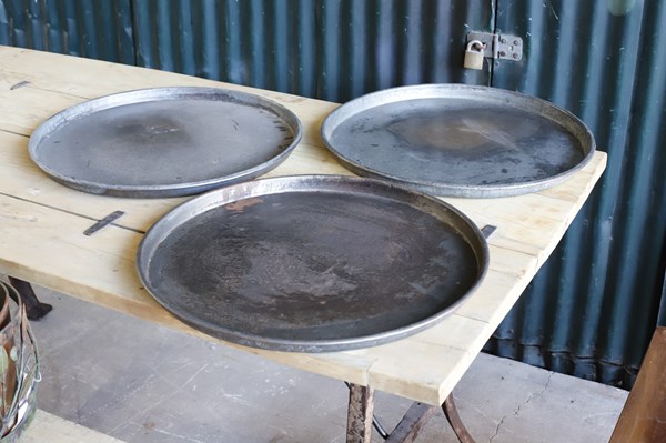 Lot 130 - GALVANIZED TRAYS