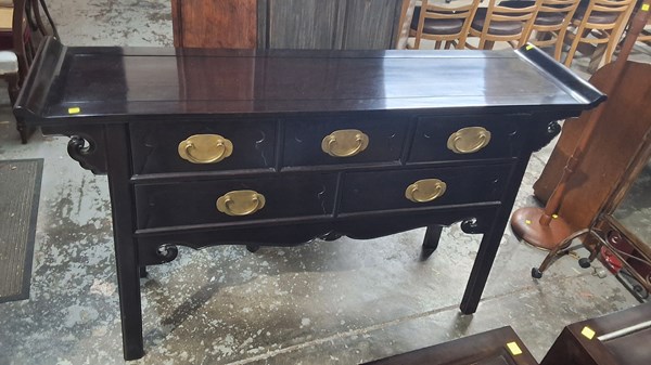 Lot 412 - CONSOLE TABLE