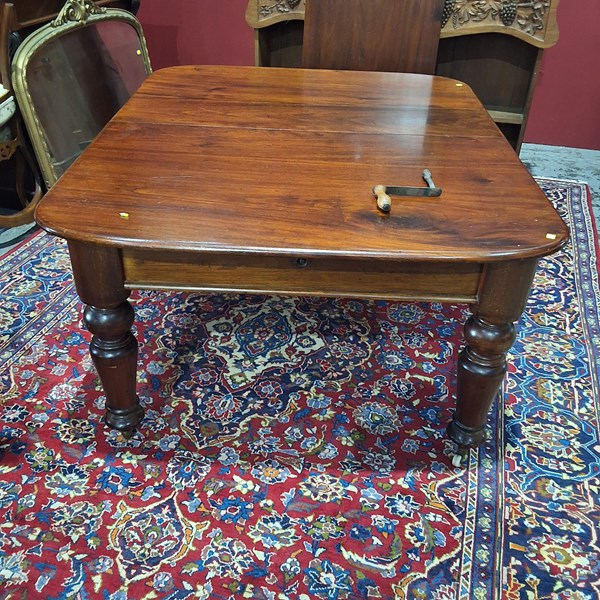 Lot 157 - DINING TABLE