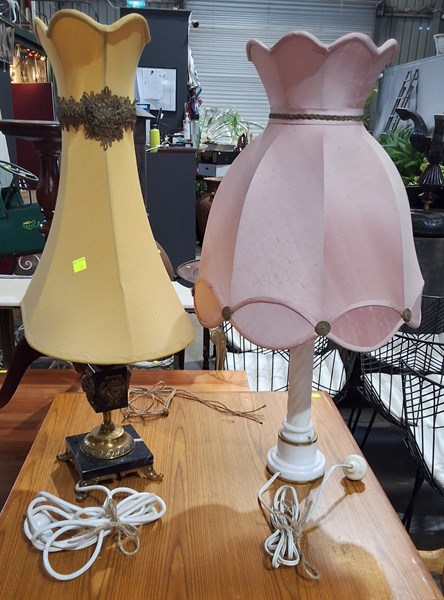 Lot 297 - TABLE LAMPS
