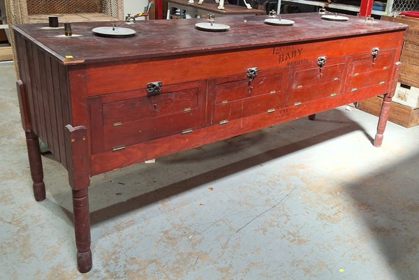 Lot 238 - INCUBATOR