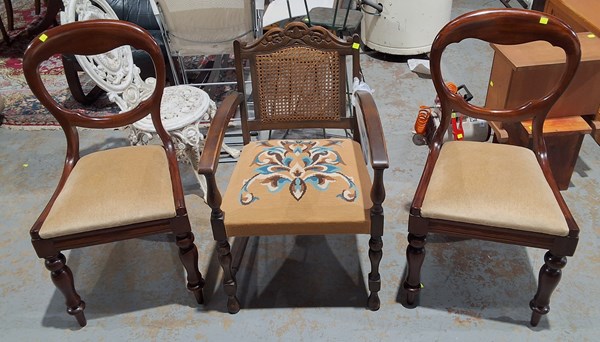 Lot 341 - CHAIR LOT