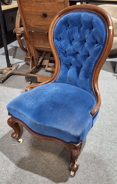 Lot 535 - GRANDMOTHER CHAIR