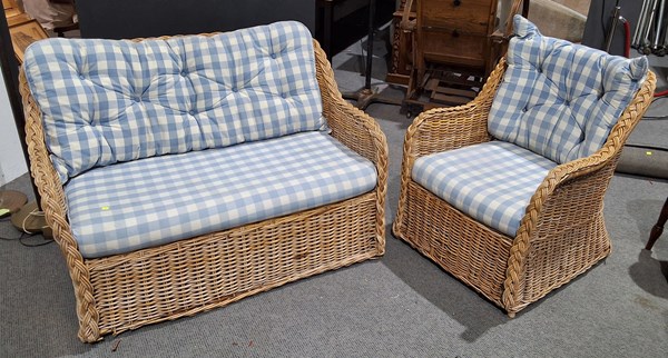 Lot 355 - CANE SETTING