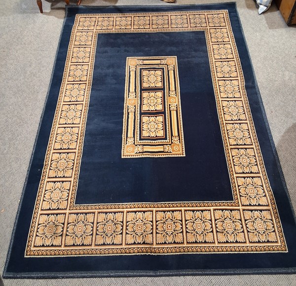 Lot 348 - RUG