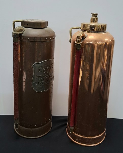 Lot 1427 - FIRE EXTINGUISHERS