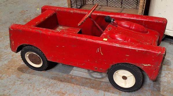 Lot 504 - PEDAL CAR