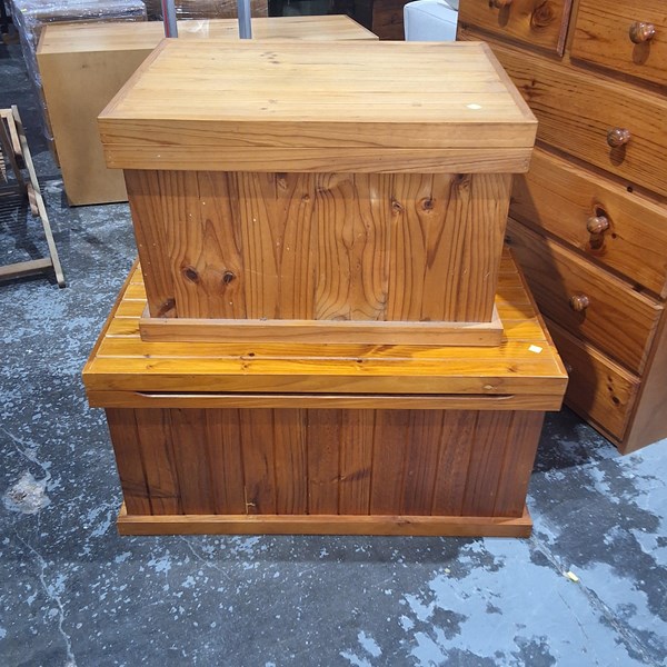 Lot 363 - TRUNKS
