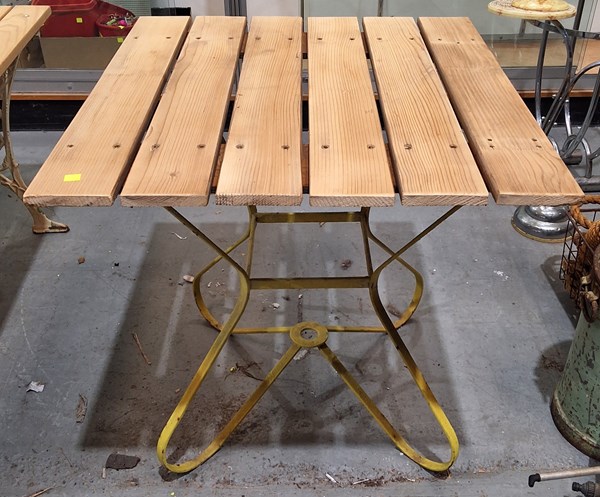 Lot 242 - OUTDOOR TABLE