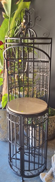 Lot 207 - WINE BAR
