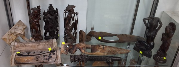 Lot 1498 - TIMBER DECOR