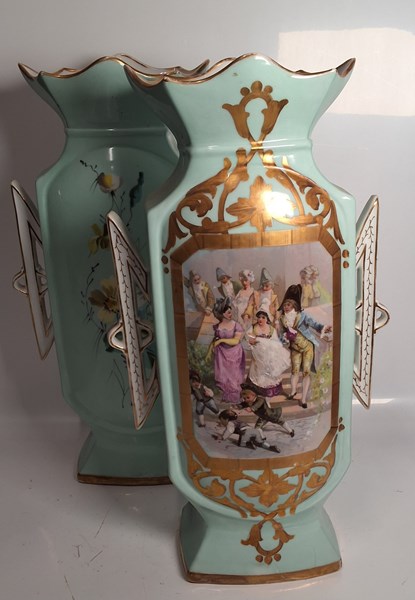 Lot 1343 - DECOR VASES