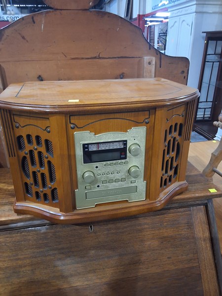 Lot 295 - RADIO