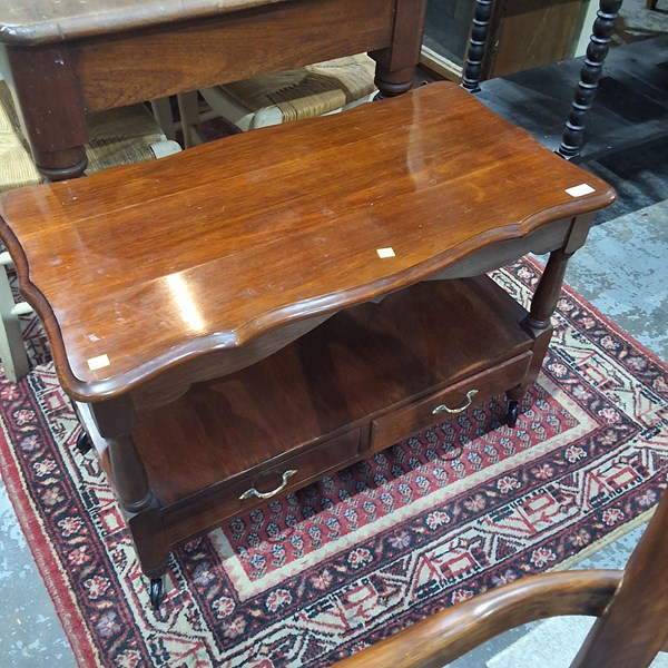 Lot 113 - TELEVISION CABINET