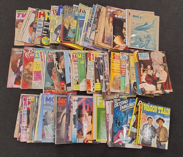 Lot 1490 - MOVIE MAGAZINES
