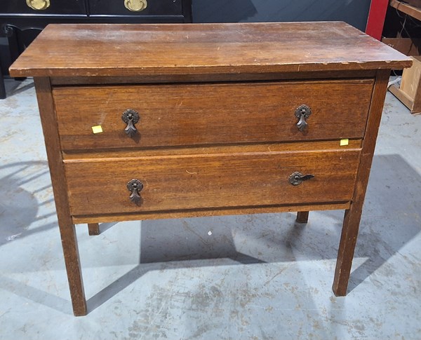 Lot 415 - CHEST OF DRAWERS