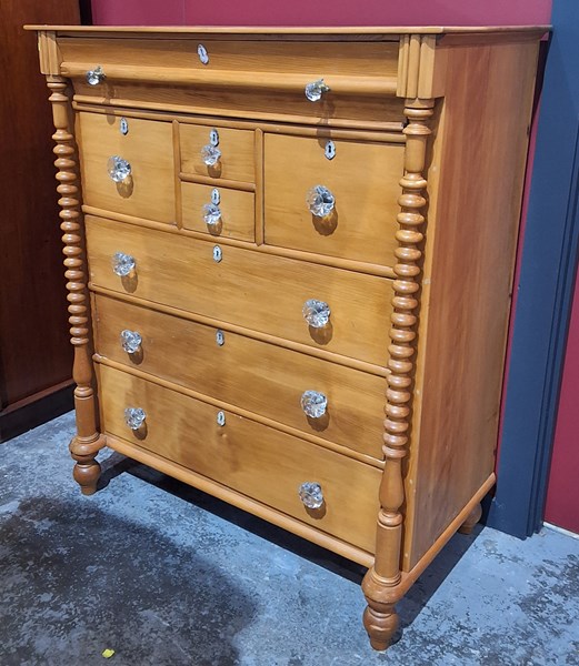 Lot 143 - CHEST OF DRAWERS