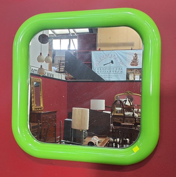 Lot 3 - RETRO MIRROR