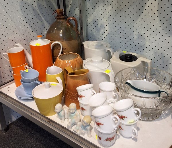 Lot 1389 - CHINA & POTTERY