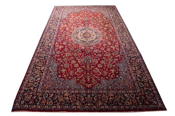 Lot 422 - PERSIAN RUG