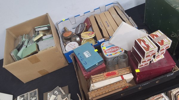 Lot 1528 - PACKAGING