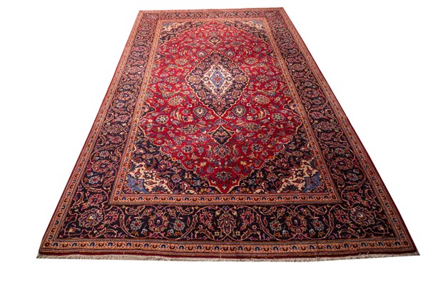Lot 76 - PERSIAN RUG