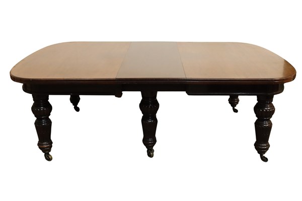 Lot 205 - DINING TABLE
