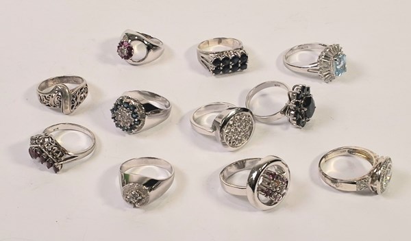 Lot 1108 - SILVER RINGS