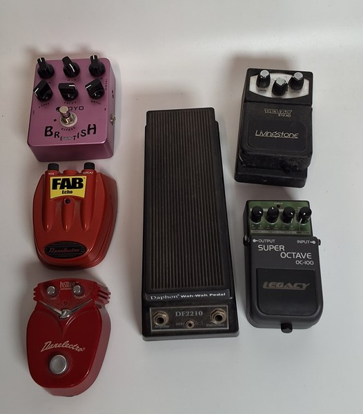 Lot 1320 - GUITAR PEDDLES
