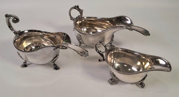 Lot 1223 - SILVERPLATE TABLEWARE
