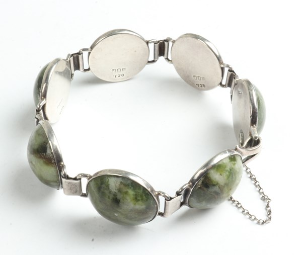 Lot 1084 - SILVER BRACELET